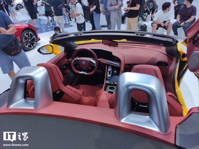 名爵 MG Cyberster 敞篷跑車在馬來西亞上市，售價(jià)31.99萬林吉特-有駕