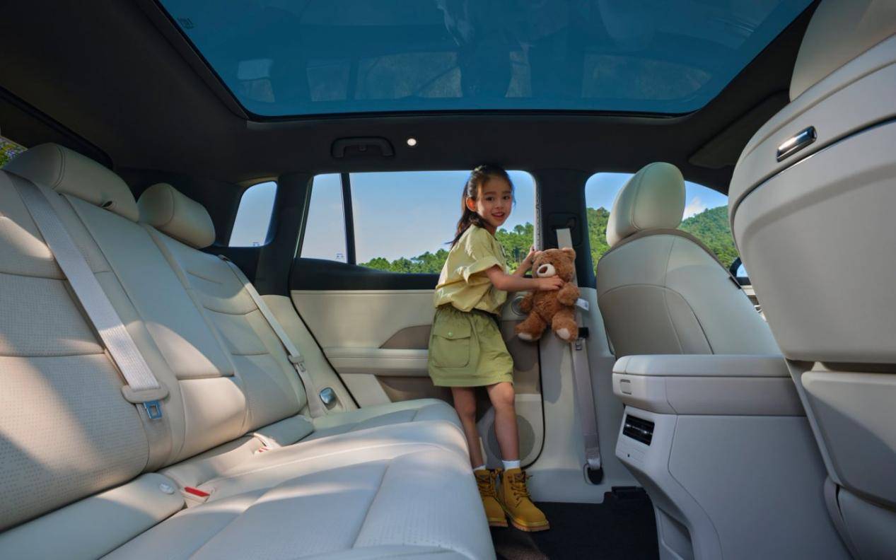 240ce09cch03cf816d7d089c11e8abae