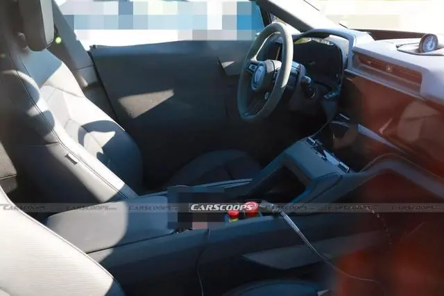 保時捷純電卡宴內飾曝光:4塊大屏加持,僅有少量實體按鍵