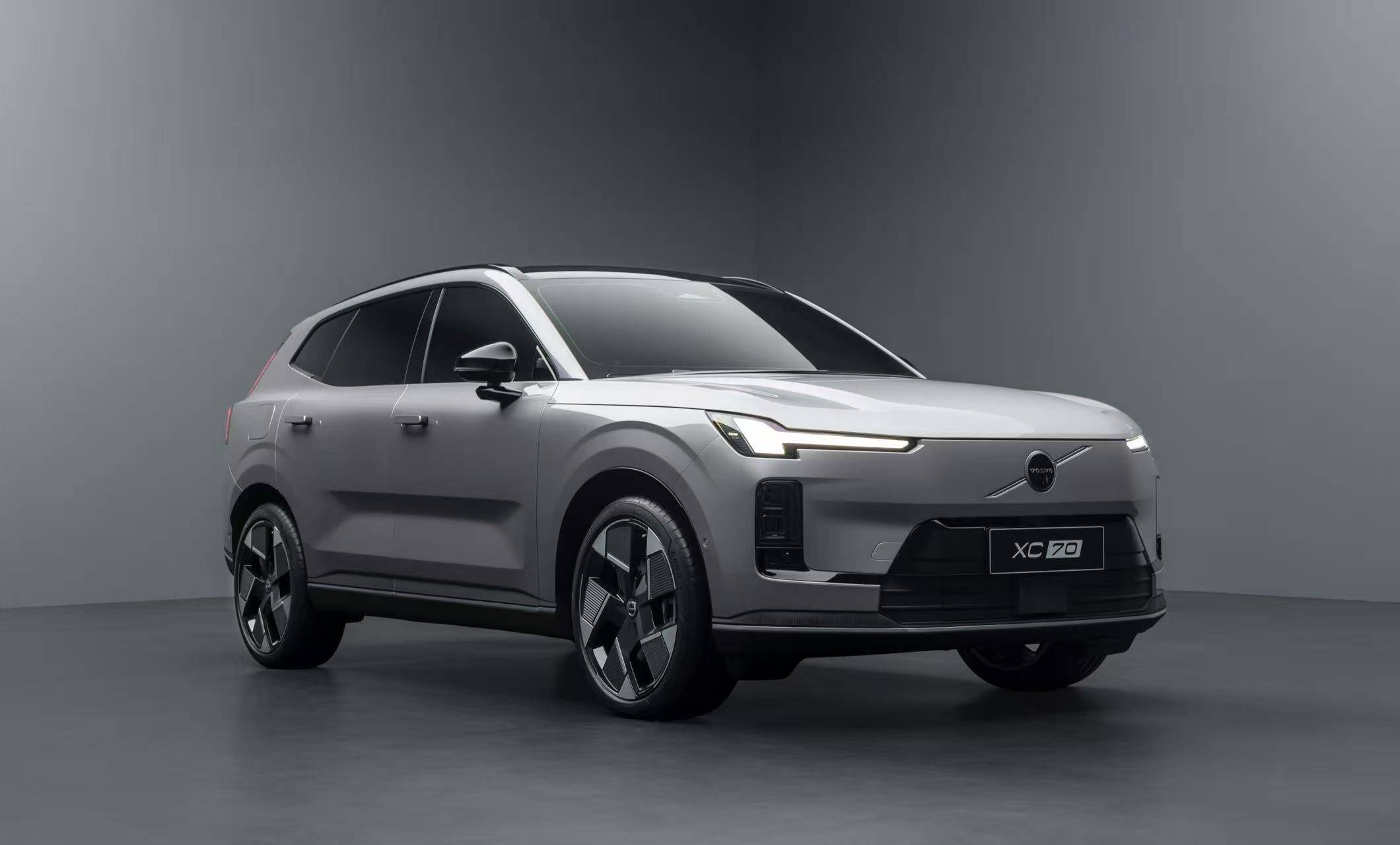 沃爾沃全新XC70:把安全刻進骨子里的豪華混動SUV?