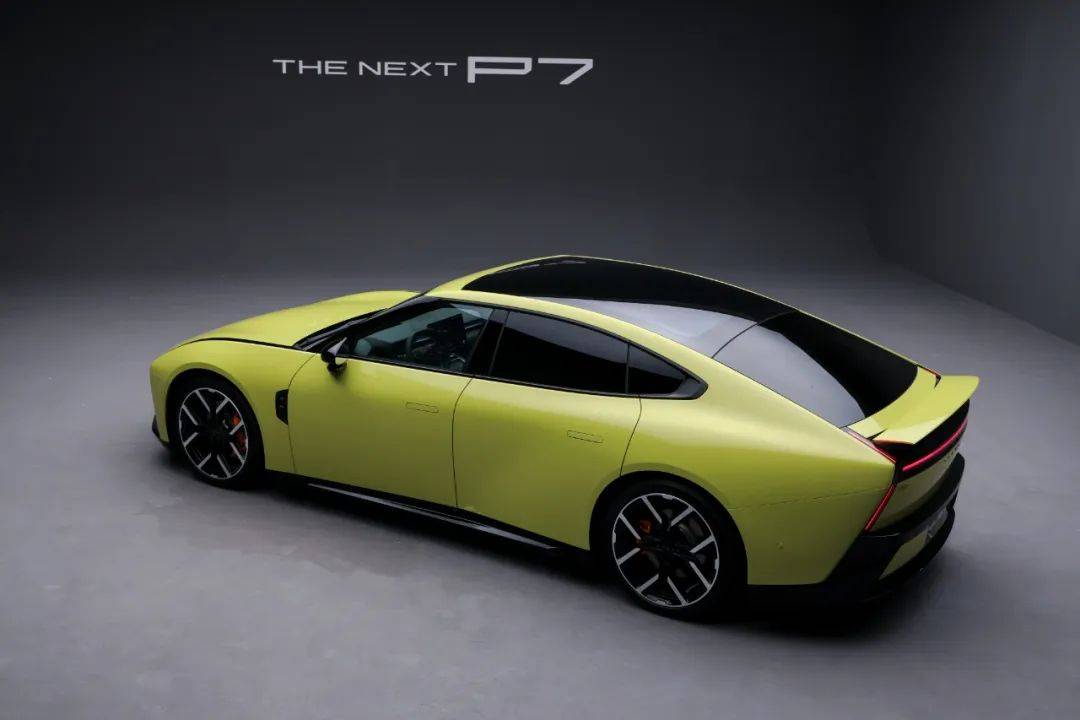 全新小鵬P7正式亮相并開啟預訂