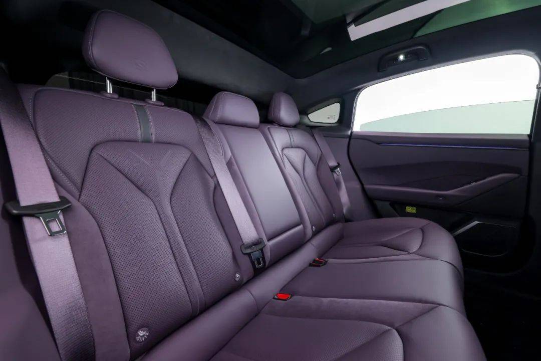 全新小鵬P7正式亮相并開啟預訂