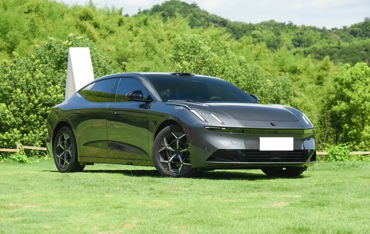 領克10 EM-P預售19.2萬起,嫌貴?別急!等等正式售價!