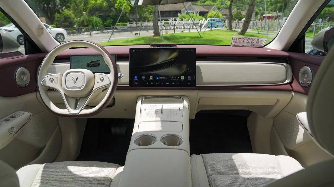 試駕全新嵐圖知音:改款如換代 內(nèi)外都升級(jí)