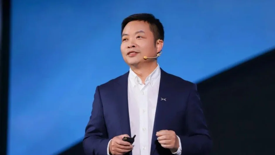 小鵬Q2全線暴漲：交付200%營收125%，何小鵬劇透純視覺Robotaxi