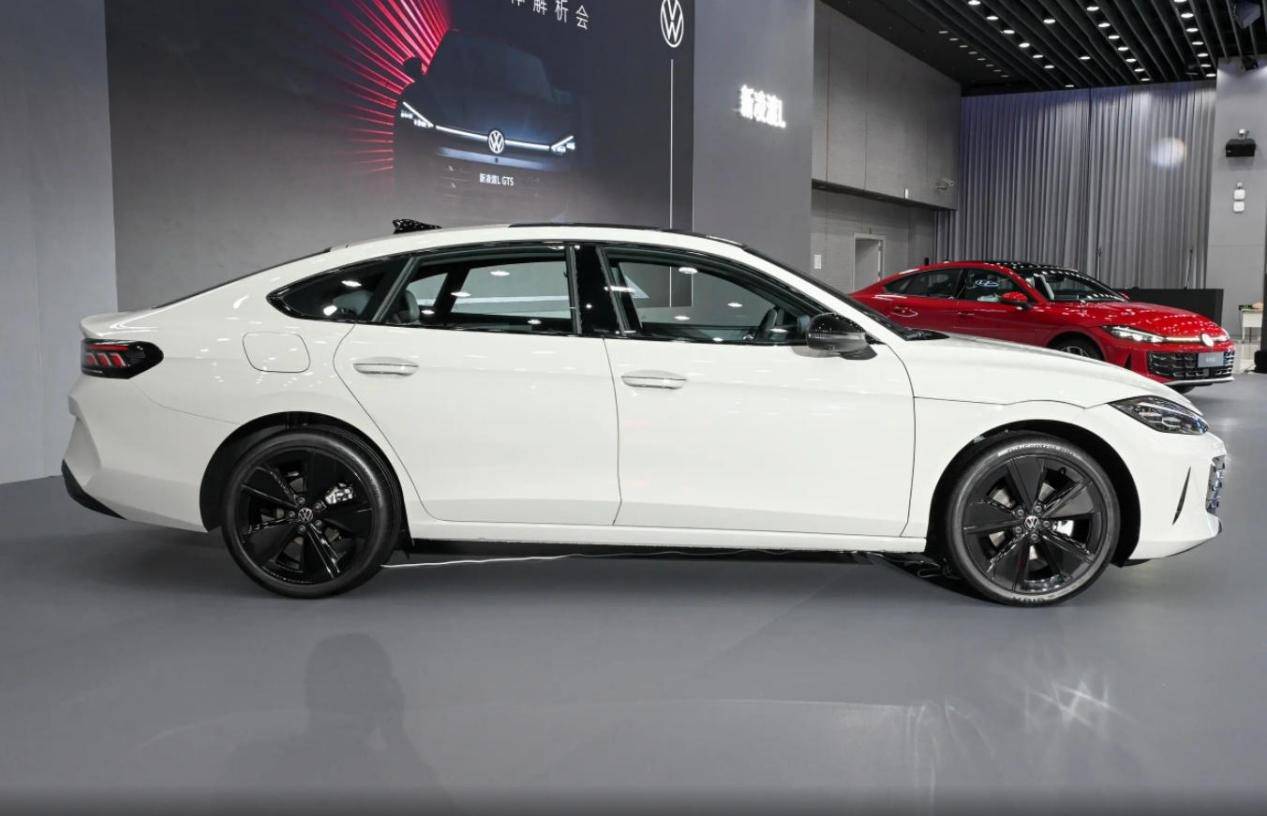 13萬級凌渡GTS對比20萬級高爾夫GTi,上汽大眾比一汽良心嗎?