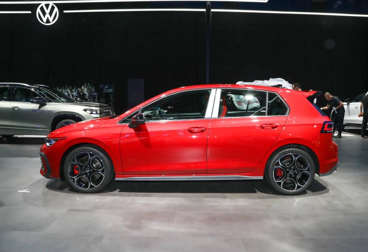 13萬級凌渡GTS對比20萬級高爾夫GTi,上汽大眾比一汽良心嗎?