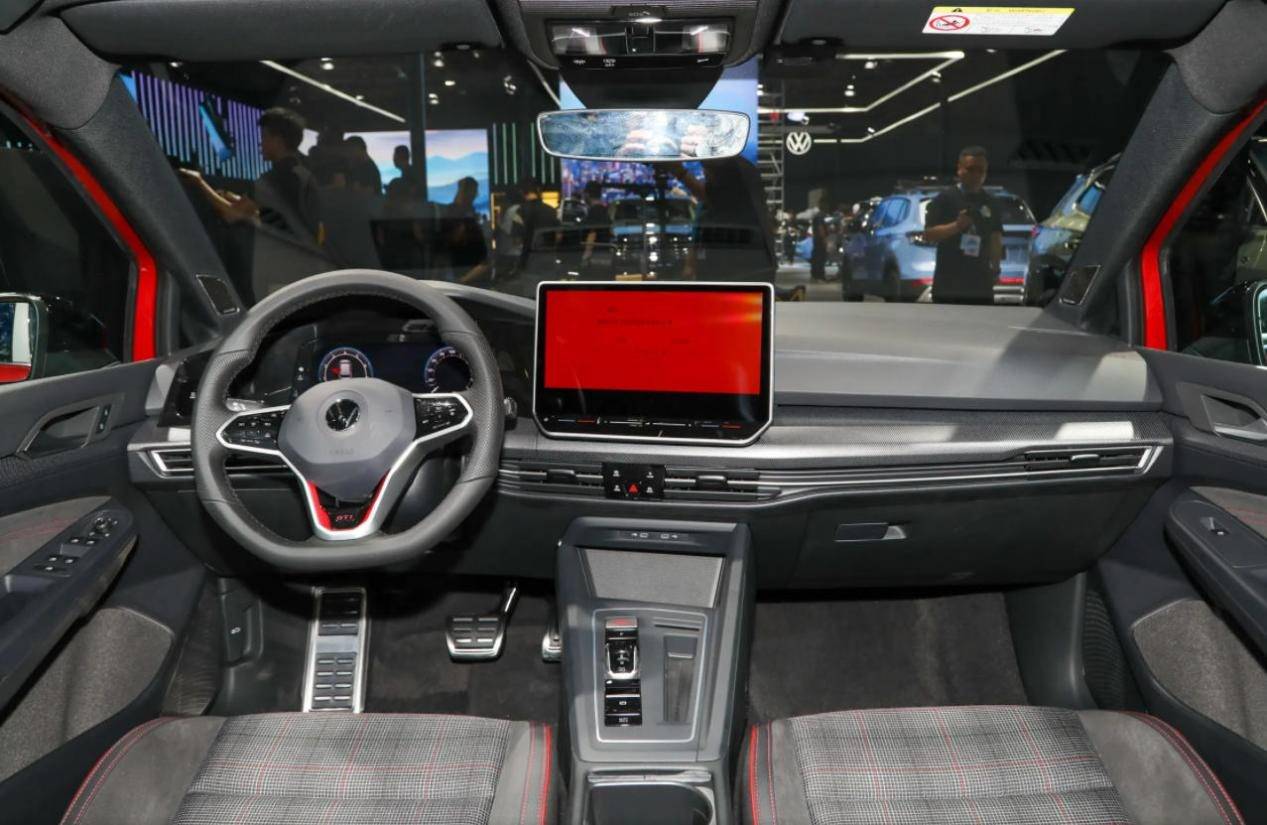 13萬級凌渡GTS對比20萬級高爾夫GTi,上汽大眾比一汽良心嗎?